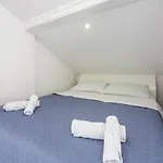 Modernes Studio-apartment Nur 100 Meter Zum Mit Traumhaften Meerblick