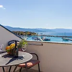 Modernes Studio-apartment Nur 100 Meter Zum Mit Traumhaften Meerblick דירה