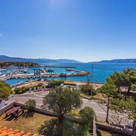 Modernes Studio-apartment Nur 100 Meter Zum Mit Traumhaften Meerblick * Novi Vinodolski