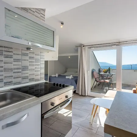 Διαμέρισμα Modernes Studio-apartment Nur 100 Meter Zum Mit Traumhaften Meerblick *