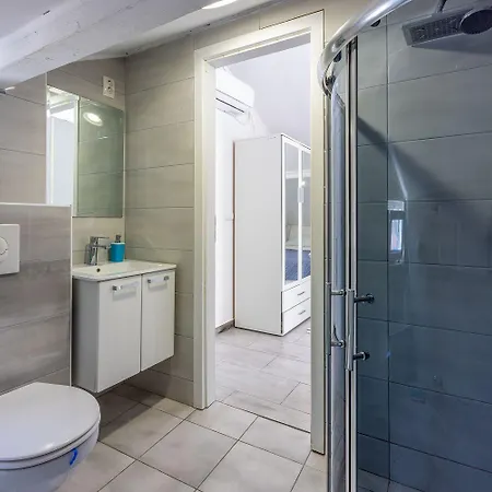 Apartment Modernes Studio-apartment Nur 100 Meter Zum Mit Traumhaften Meerblick *