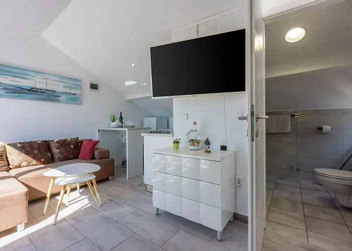 Modernes Studio-apartment Nur 100 Meter Zum Mit Traumhaften Meerblick Apartamento Novi Vinodolski