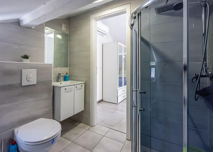 Apartman Modernes Studio-apartment Nur 100 Meter Zum Mit Traumhaften Meerblick *