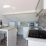 Modernes Studio-apartment Nur 100 Meter Zum Mit Traumhaften Meerblick Apartamento