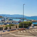 Modernes Studio-apartment Nur 100 Meter Zum Mit Traumhaften Meerblick