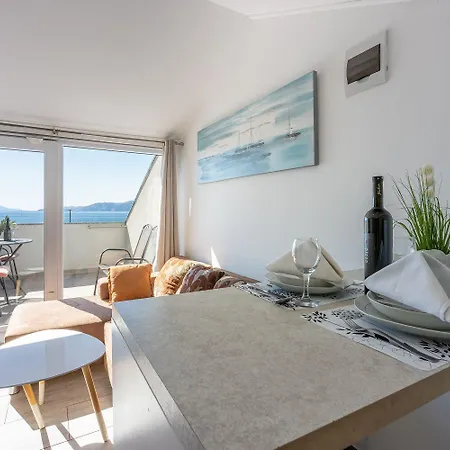 Modernes Studio-apartment Nur 100 Meter Zum Mit Traumhaften Meerblick *