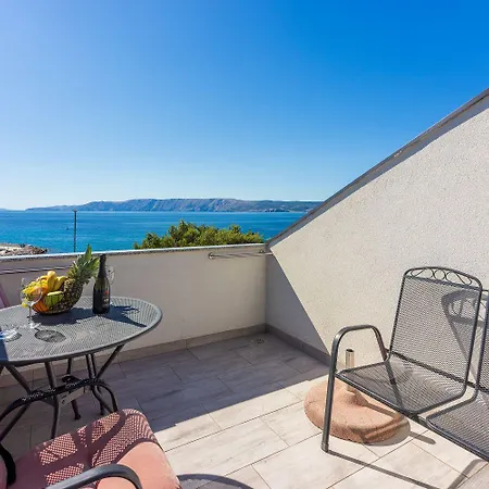 Modernes Studio-apartment Nur 100 Meter Zum Mit Traumhaften Meerblick Apartment Novi Vinodolski