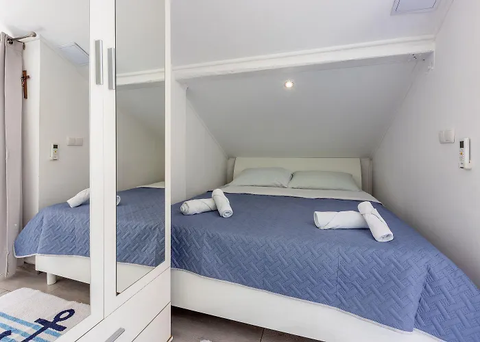 Modernes Studio-apartment Nur 100 Meter Zum Mit Traumhaften Meerblick